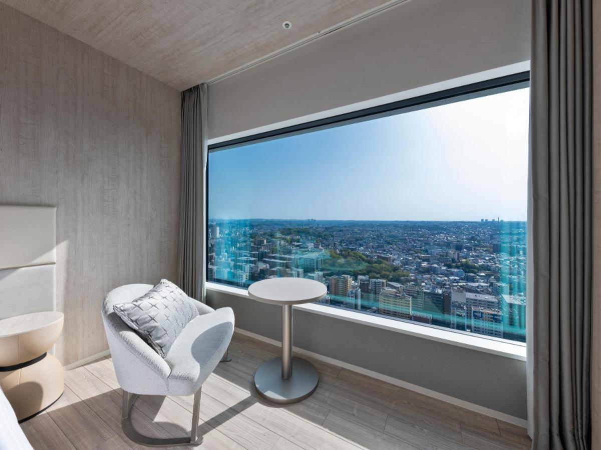 Mitsui Garden Hotel Yokohama Minatomirai Premier Dış mekan fotoğraf A room at the hotel