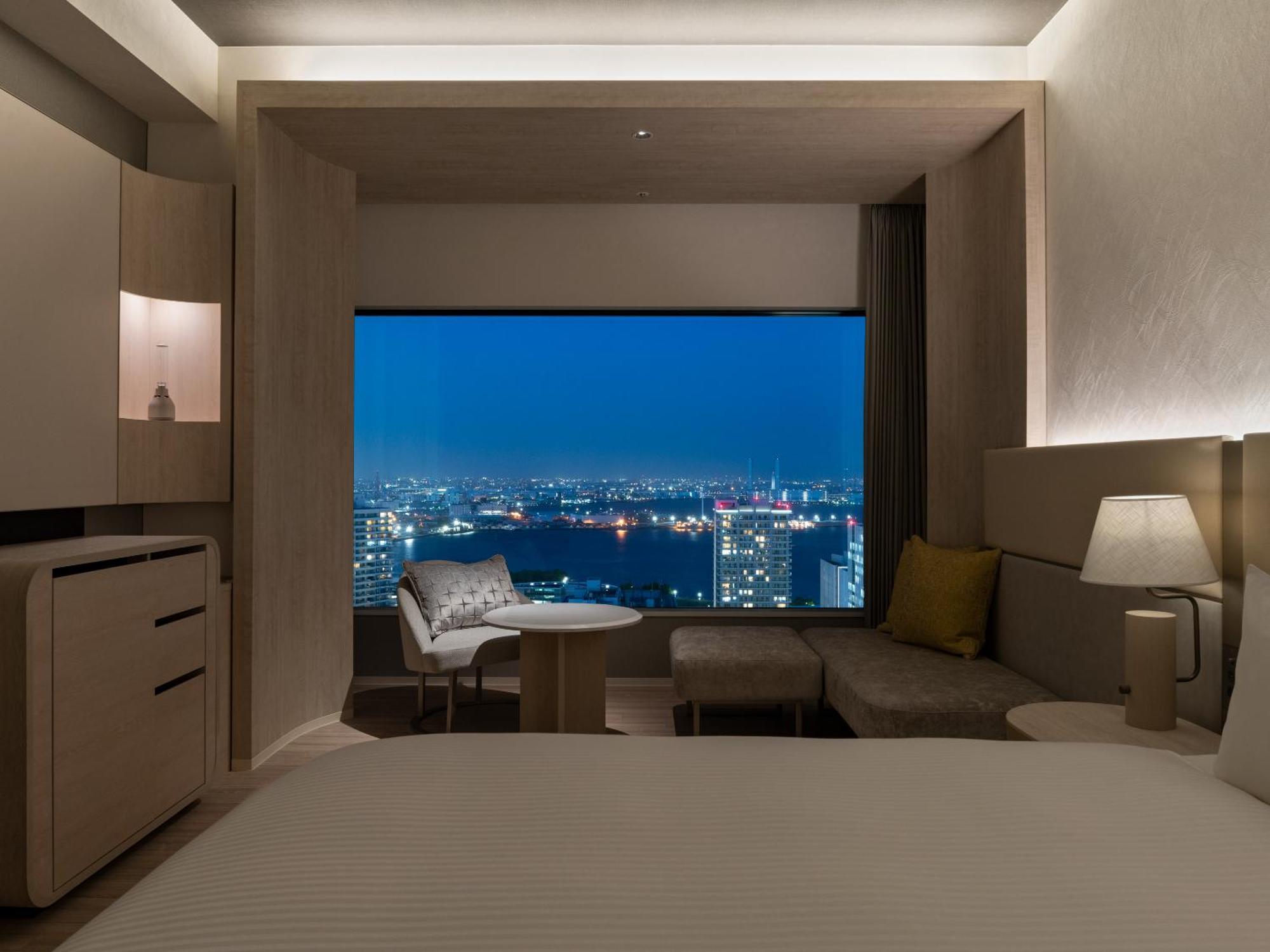 Mitsui Garden Hotel Yokohama Minatomirai Premier Dış mekan fotoğraf A room at the hotel