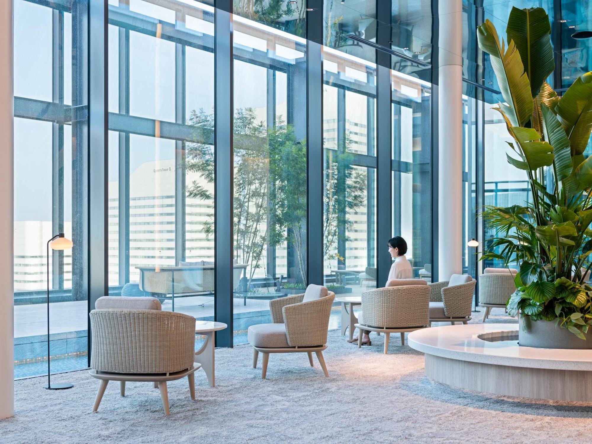 Mitsui Garden Hotel Yokohama Minatomirai Premier Dış mekan fotoğraf The interior of the lounge